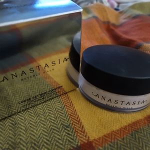 Anastasia Beverly Hills Powder
